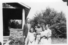 Gray Binder Photos 152 Carl Carol Robert Leonard and Marie Smitha Aug 1938