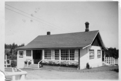 Gray Binder Photos 421 Henry & Beth Skidmore home in Nanaimo