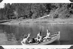 Hilma & Daves Album 119 Jack (centre) Dover and possibly Ina and Alma Muscamp