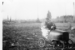 Hillmas photo album 006 Jack and Carl 1926