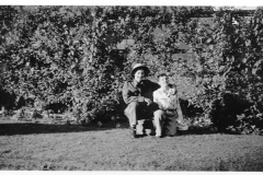 Hillmas photo album 009 Jack and Carl 1940