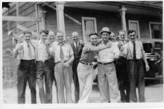 Hillmas photo album 085 Carl far left off to join army 1940