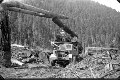 Jacks Album 079 Logging H-11 loading at skidder Branch 102 Great Central  Ash River