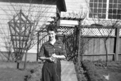 Eileens-photo-album-060-Eileen-about-1947