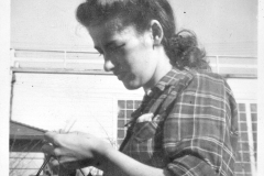 Eileens-photo-album-061-Eileen-abt-1947