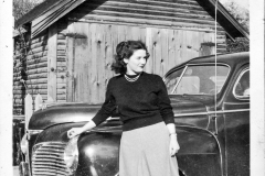 Eileens-photo-album-066-Eileen-at-Jessies-Northfiled-Nanaimo-home-abt-1946-