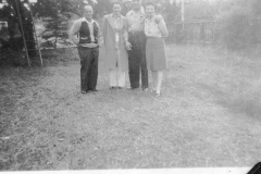 Eileens-photo-album-074-Henry-Beth-Skidmore-Bille-and-Jessie-1946