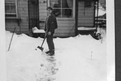 Eileens-photo-album-176-Jack-House-2nd-Ave-Port-Alberni-snow-winter-1948