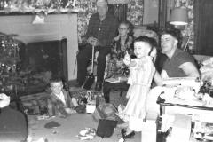 Photo booklets 072 Paddy Bill & Jessie Willet Mick Jack Christmas 1954